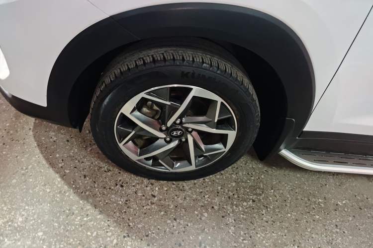 Used Hyundai Tucson 2020 280TGDi Two-Wheel-Drive GLS Smart Connectivity Version China VI Standard