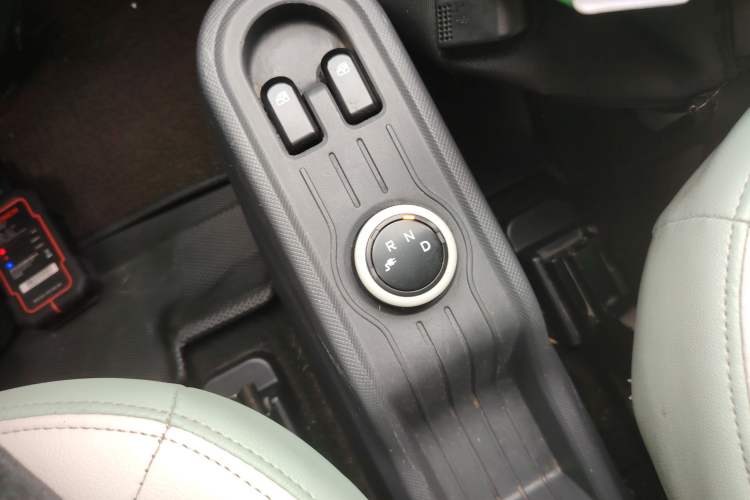 Used Wuling Hongguang MINIEV 2021 Macaron Premium Model – Lithium Iron Phosphate