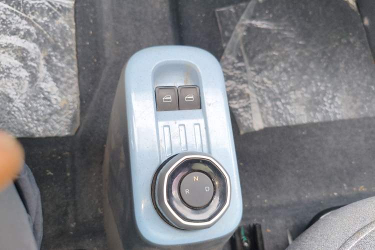 Used Geely Galaxy Panda 2023 Panda Mini 200km Dynamic Bear Gear Lever
