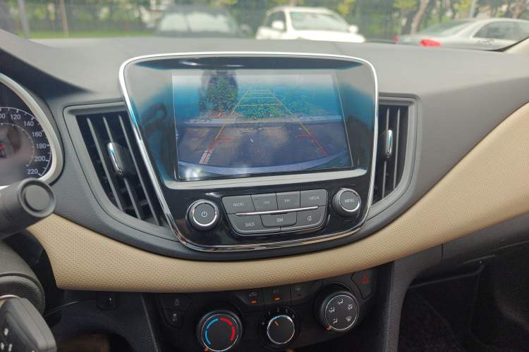 Used Chevrolet Monza 2022 320 Automatic Enjoyment Sunroof Version Audio And AC Panel