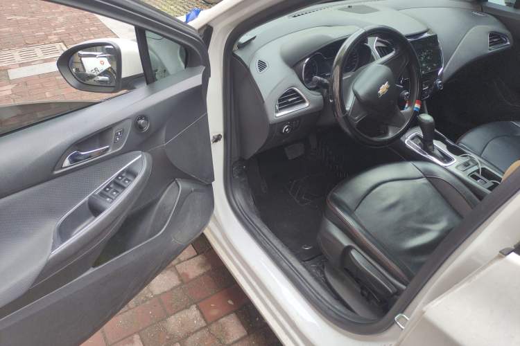 Used Chevrolet Cruze 2017 1.4T Dual-Clutch Pioneer Sunroof Edition