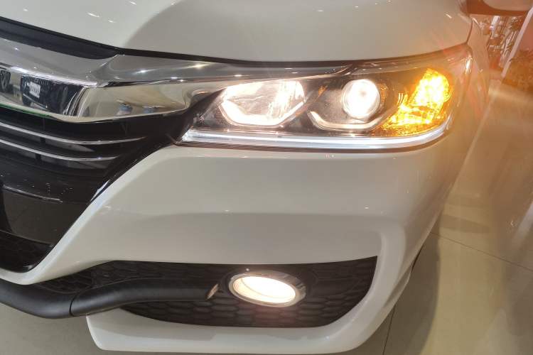 Used Honda Accord 2016 2.0L Comfort Edition Left Front Headlight