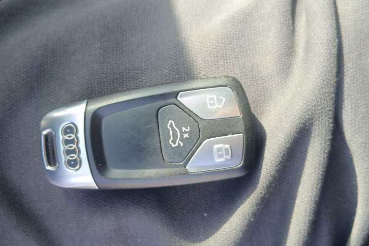 Used Audi A4L 2022 40 TFSI Fashion Dynamic Model
