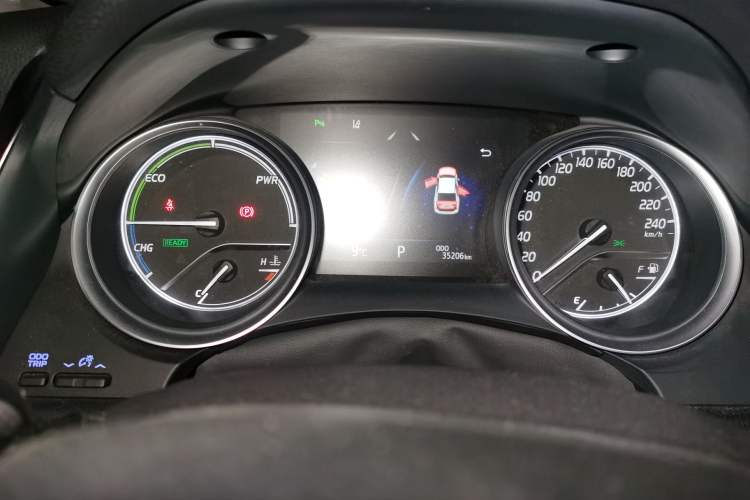 Used Toyota Camry 2018 Dual-Engine 2.5 HG Luxury Edition
