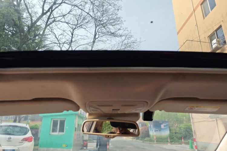 Used Hongqi H5 2022 Classic Model 1.8T Automatic Smart Connect Flagship Edition Headliner