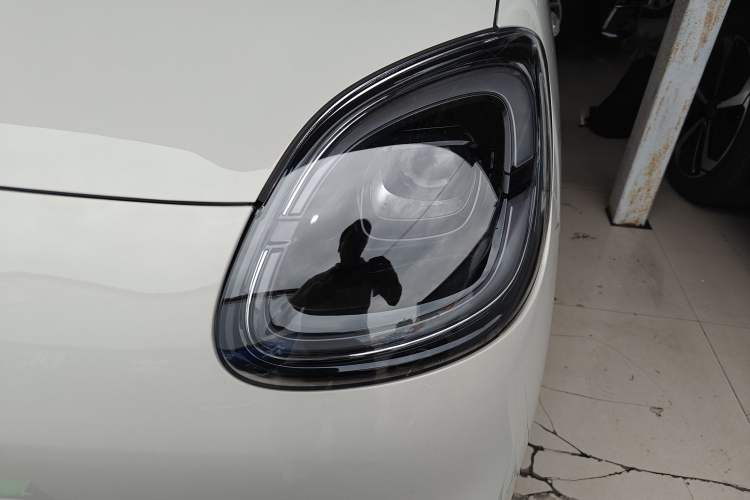 Used Wuling Hongguang MINIEV 2025 Four-Door Version Advanced Edition
