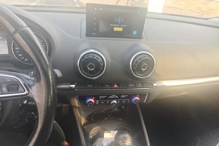 Used Audi A3 2014 Limousine 35 TFSI Automatic Comfort Model
