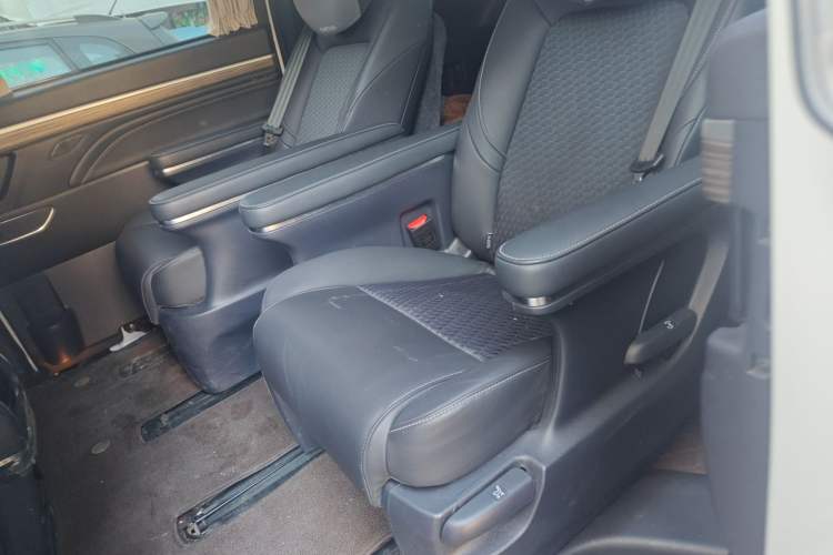 Used GAC Trumpchi M8 2021 Revised Version Lingxiu Series 390T Luxury Edition Left Rear Seat