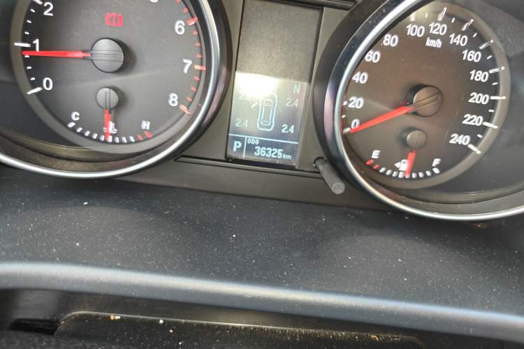 Used Haval M6 2019 1.5T DCT Two-Wheel Drive Value Edition China VI Standard Odometer Close Up