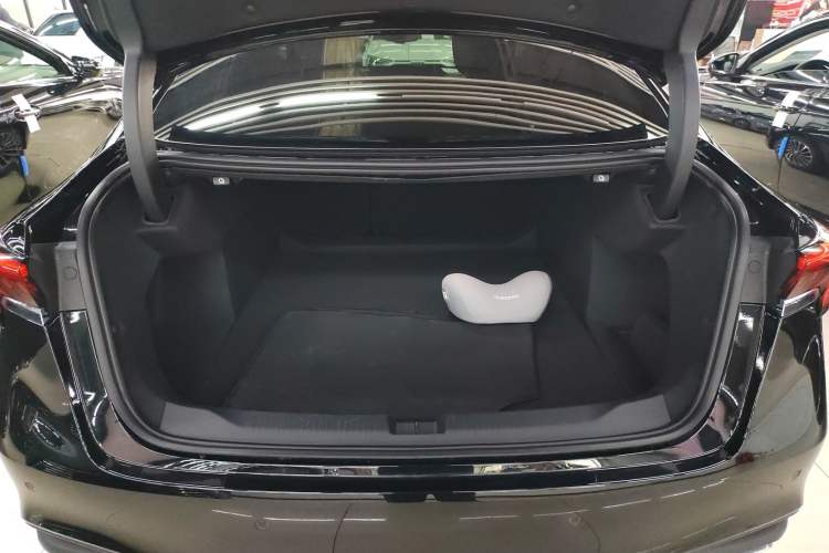 Used Buick LaCrosse 2026 Model 28T Platinum Edition
