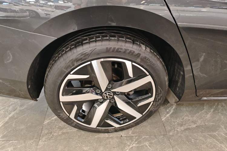 Used Volkswagen Lamando 2023 Lavida L 280TSI DSG Cool & Spicy Edition