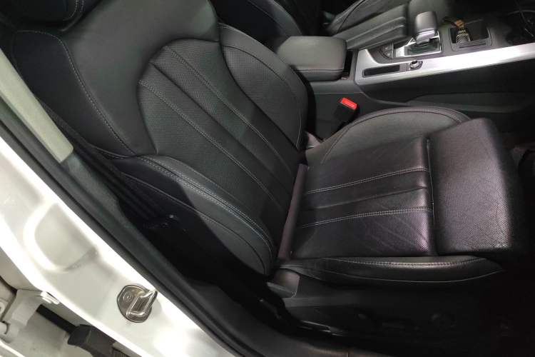 Used Audi A4L 2020 40 TFSI Fashion Dynamic Model Right Front Seat