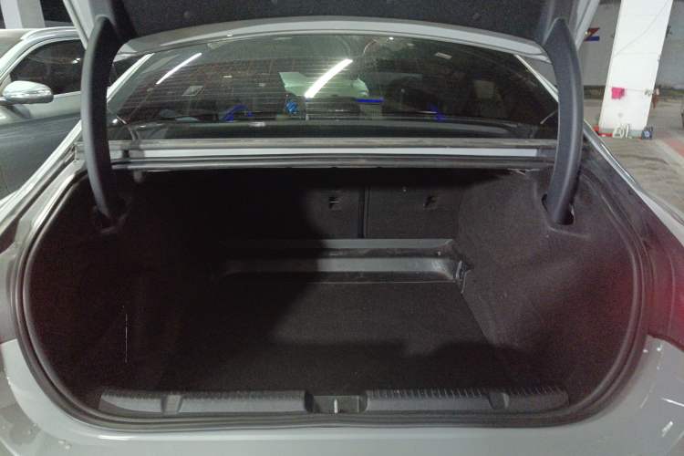 Used Mercedes-Benz EQE 2022 350 Pioneer Edition
