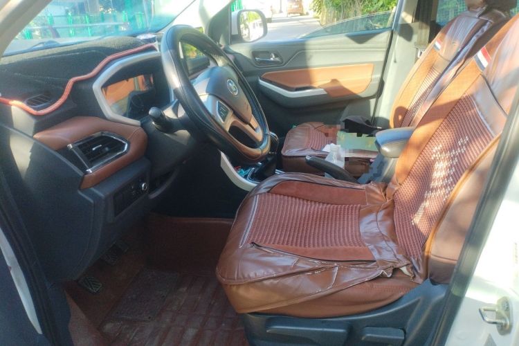 Used BAIC Changhe M70 2017 1.5L manual aviation cabin
