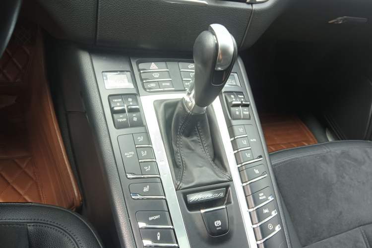 Used Porsche Macan 2017 Macan 2.0T Gear Lever