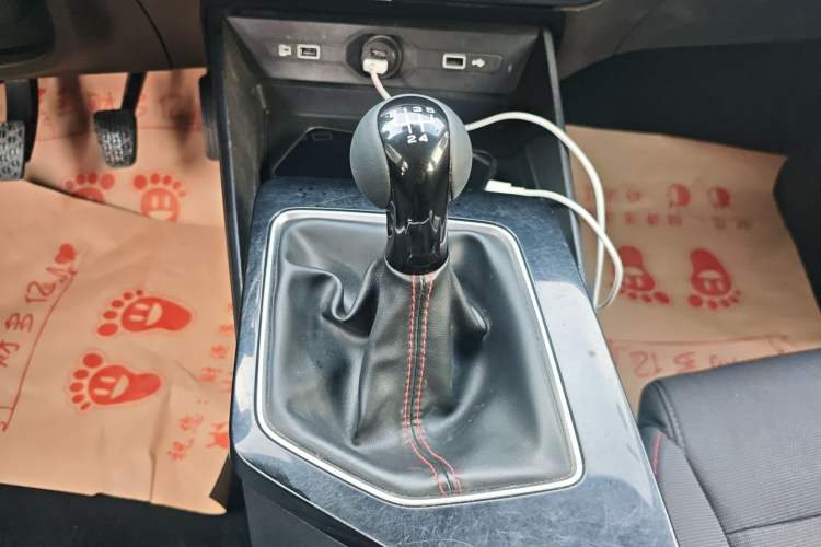 Used MG 5 2023 180 DVVT Manual Fashion Edition
