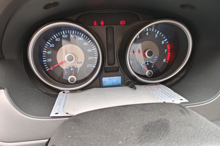 Used Buick Excelle 2013 1.5L Automatic Classic Model Odometer Close Up