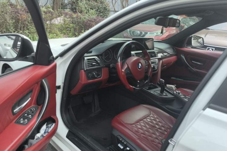 Used BMW 3 Series 2016 320i Fashion Model
