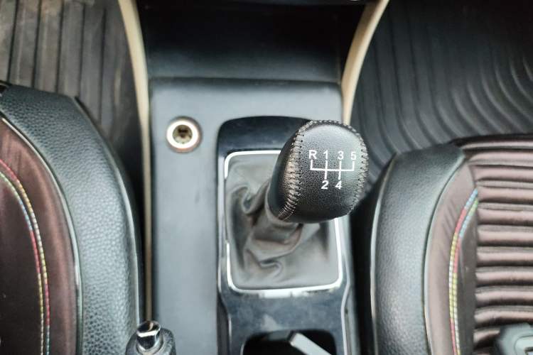 Used Bestune B50 2013 1.6L manual luxury version