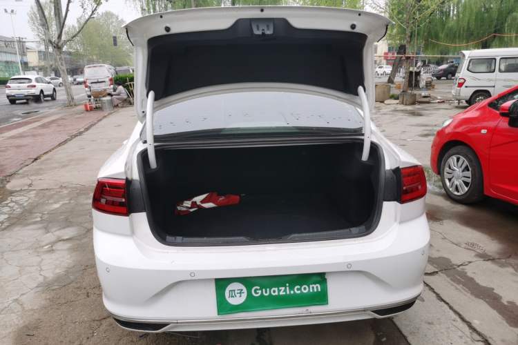 Used Volkswagen Lamando 2021 230TSI DSG Fashion Edition Trunk