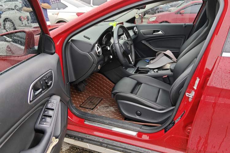 Used Mercedes-Benz GLA 2016 GLA 200 Fashion Model Driver Seat