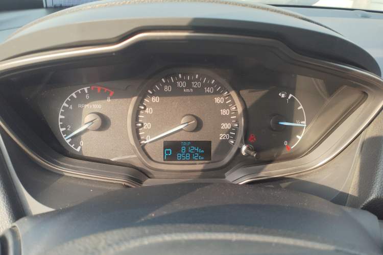 Used Ford Escort 2015 1.5L Automatic Comfort Edition Instrument Cluster