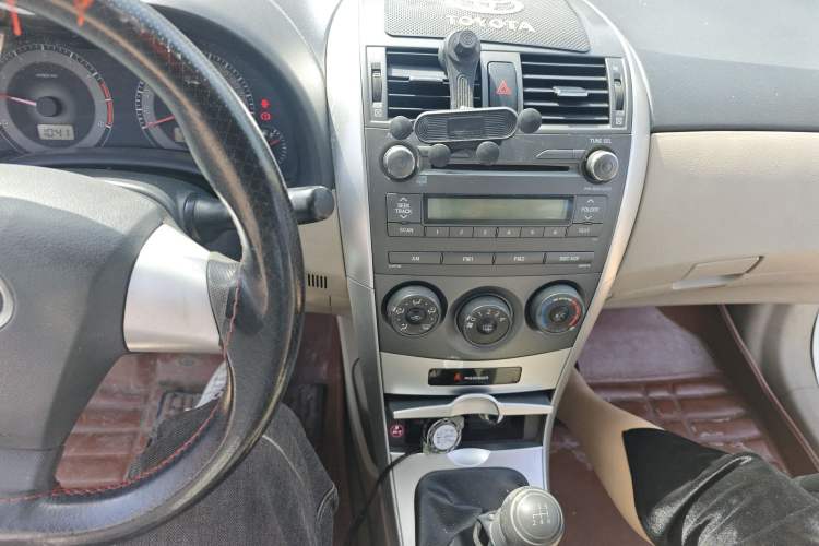 Used Toyota Corolla 2011 1.6L Manual GL Audio And AC Panel