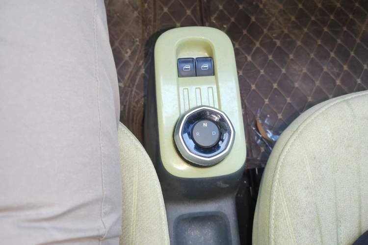 Used Geely Galaxy Panda 2023 Panda Mini 200km Endurance Bear
