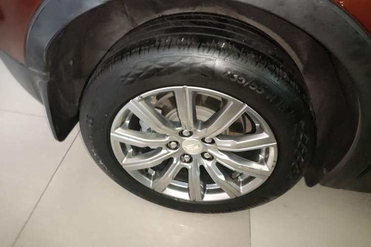 Used Cadillac XT4 2018 28T Two-Wheel Drive Leading Version Exterior 5