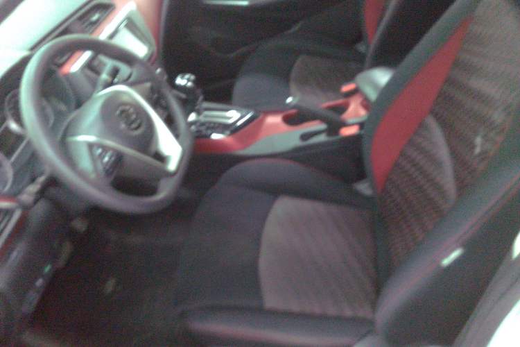 Used Nissan Lannia 2016 1.6L CVT Smart Cool Edition Left Front Seat