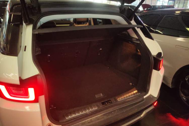 Used Land Rover Range Rover Evoque 2018 240 PS SE Smart Brilliance Edition
