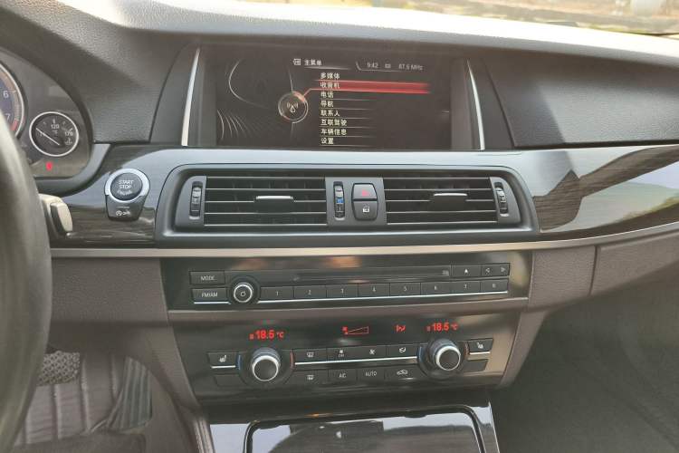 Used BMW 5 Series 2014 525Li Luxury Design Package
