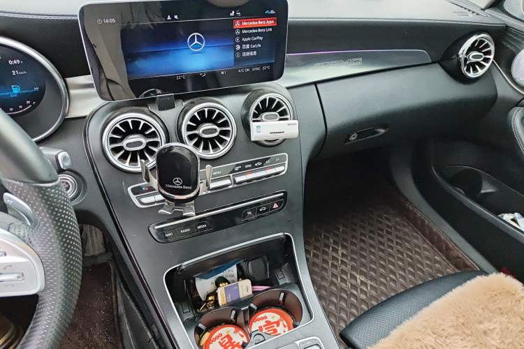 Used Mercedes-Benz C-Class 2020 Updated C 200 L Fashion Edition
