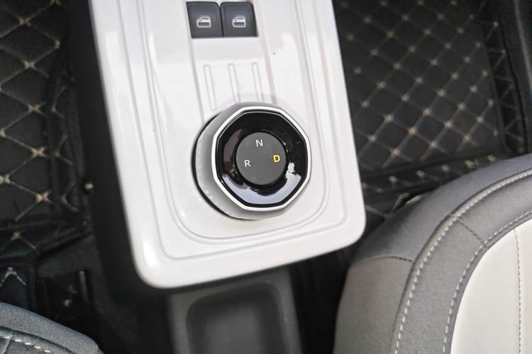 Used Geely Galaxy Panda 2025 210km Panda Kart Gear Lever