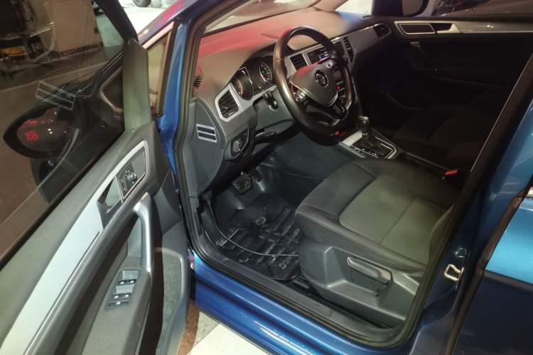 Used Volkswagen Golf Sportsvan 2016 230TSI Automatic Trend Edition