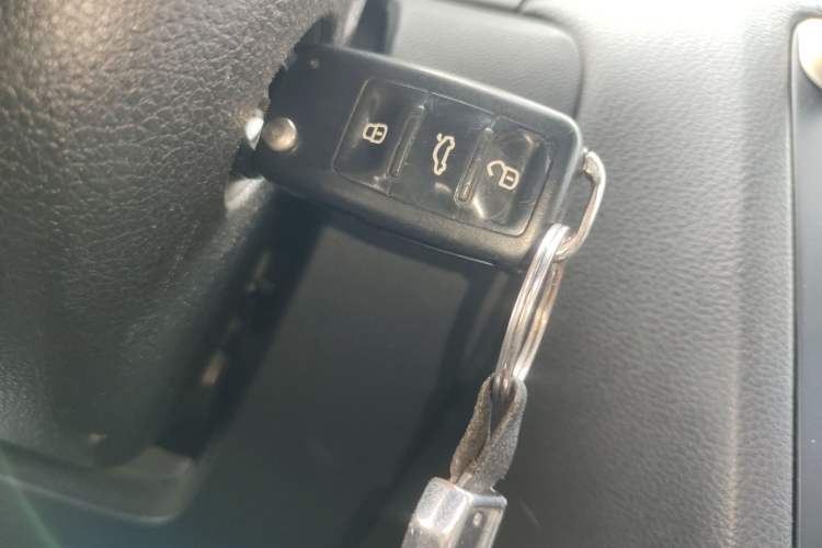 Used Volkswagen Sagitar 2012 1.4TSI Automatic Luxury Edition
