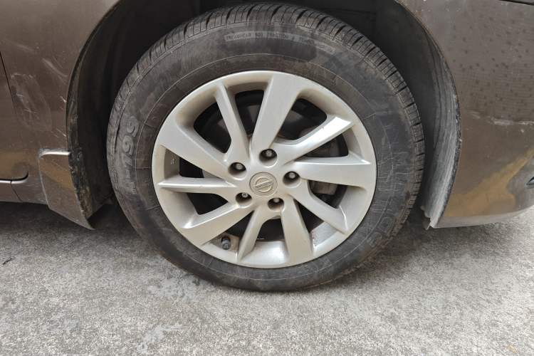 Used Nissan Sylphy 2012 1.6 XL CVT Luxury Edition Right Front Wheel Hub