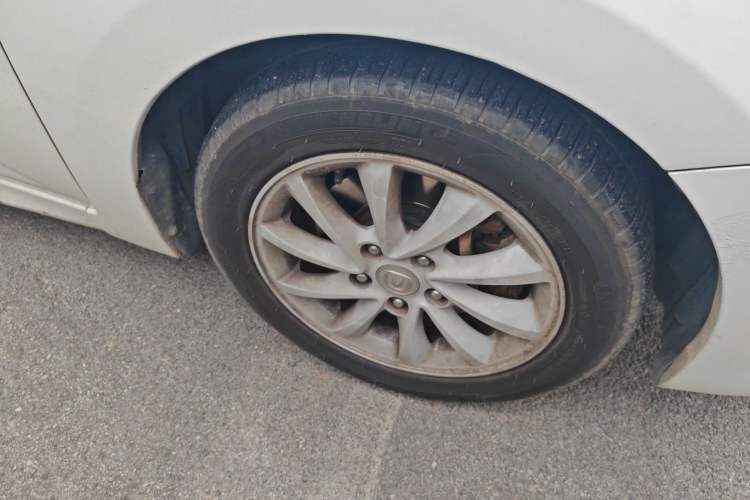 Used CHANGAN Alsvin V7 2015 1.6L Automatic Enjoyment Model China IV Standard Exterior 4