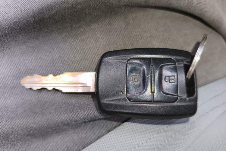 Used Wuling Rongguang V 2015 1.5L Standard Version Vehicle Key