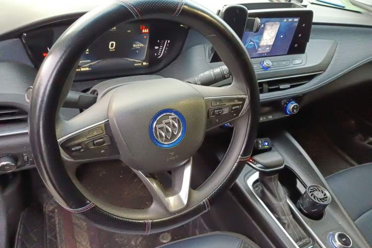 Used Buick Velite 6 2019 Connected Fashion Model
