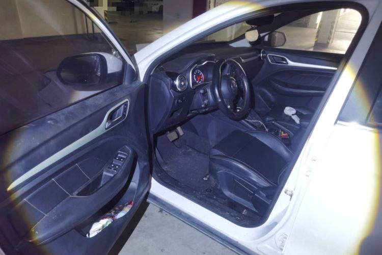 Used MG ZS 2017 1.5L Automatic Elite Edition Driver Seat