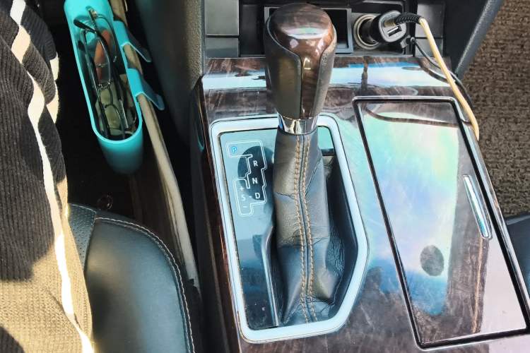 Used Toyota Camry 2016 2.0G 10th Anniversary Leading Edition
