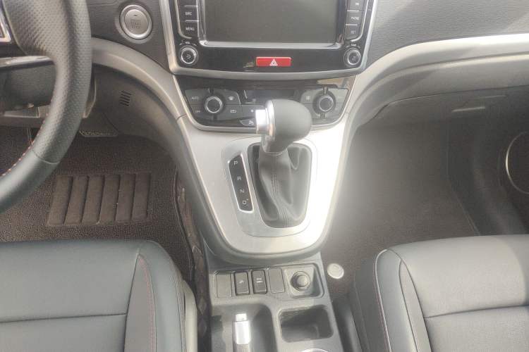 Used Haval M6 2019 1.5T DCT Two-Wheel Drive Elite Version China VI Standard
