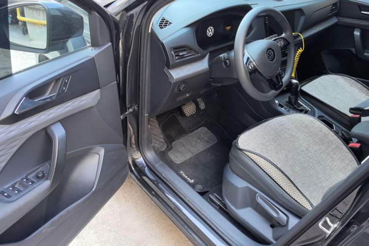 Used Volkswagen Tharu 2022 280TSI Two-Wheel Drive Trend Edition Interior 3