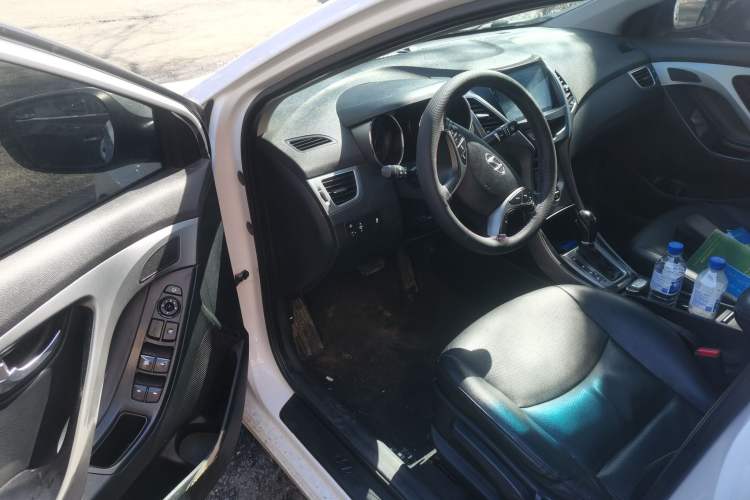 Used Hyundai Elantra (5th Generation / Langdong) 2015 1.6L Automatic Luxury Model Driver Seat