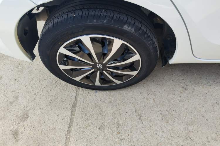 Used Toyota YARiS L Zhi Xuan 2015 1.5E Automatic Charm Edition Right Rear Wheel Hub