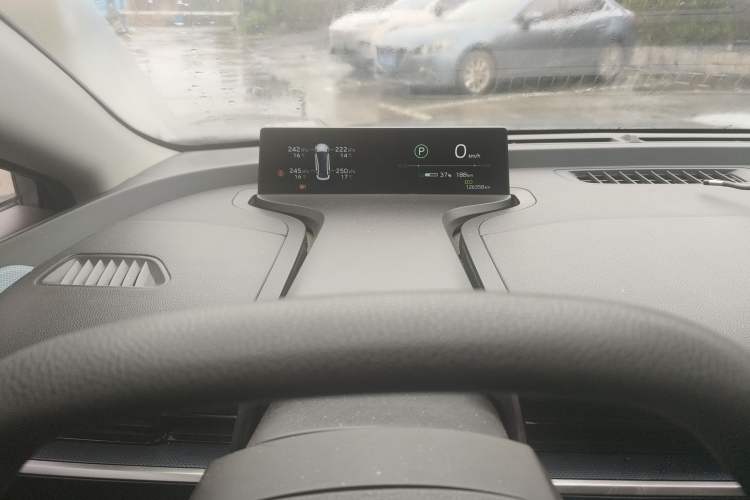 Used Toyota bZ3 2024 517 km Elite PRO Instrument Cluster