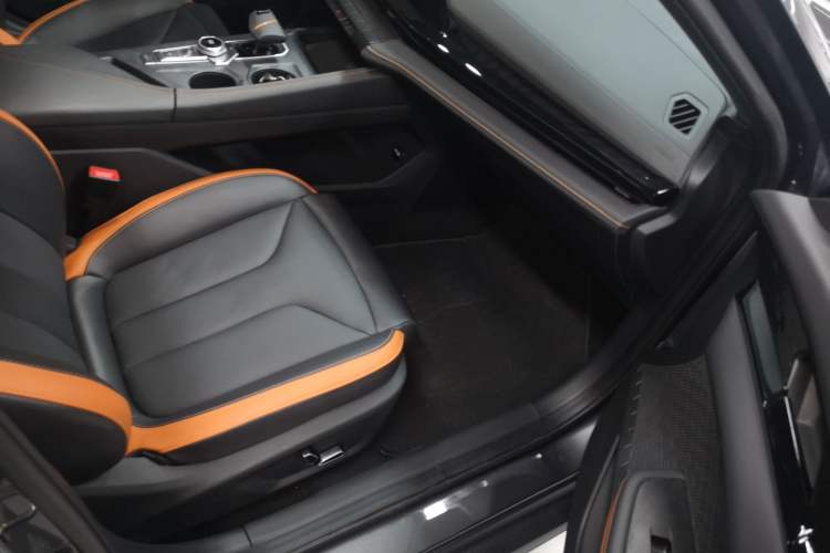 Used CHANGAN UNI-V 2023 1.5T Prestige Model Right Front Seat