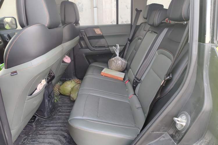 Used iCAR 03 2024 501km Four-wheel Drive Long-Range Advanced Version Left Rear Seat