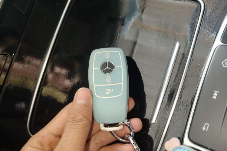 Used Mercedes-Benz C-Class 2019 C 260 L Sport Edition Vehicle Key